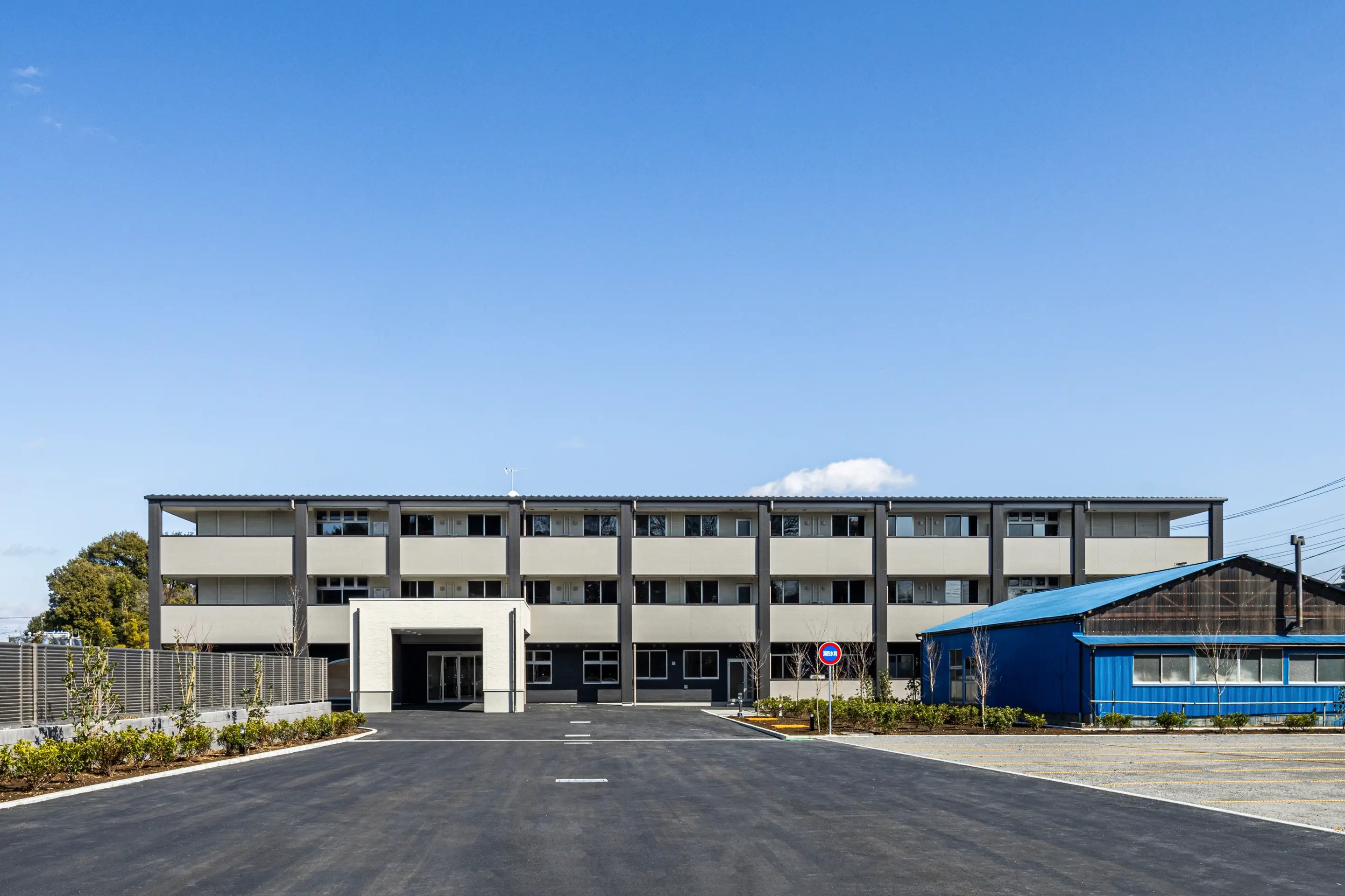 老人ホーム3F建て 2